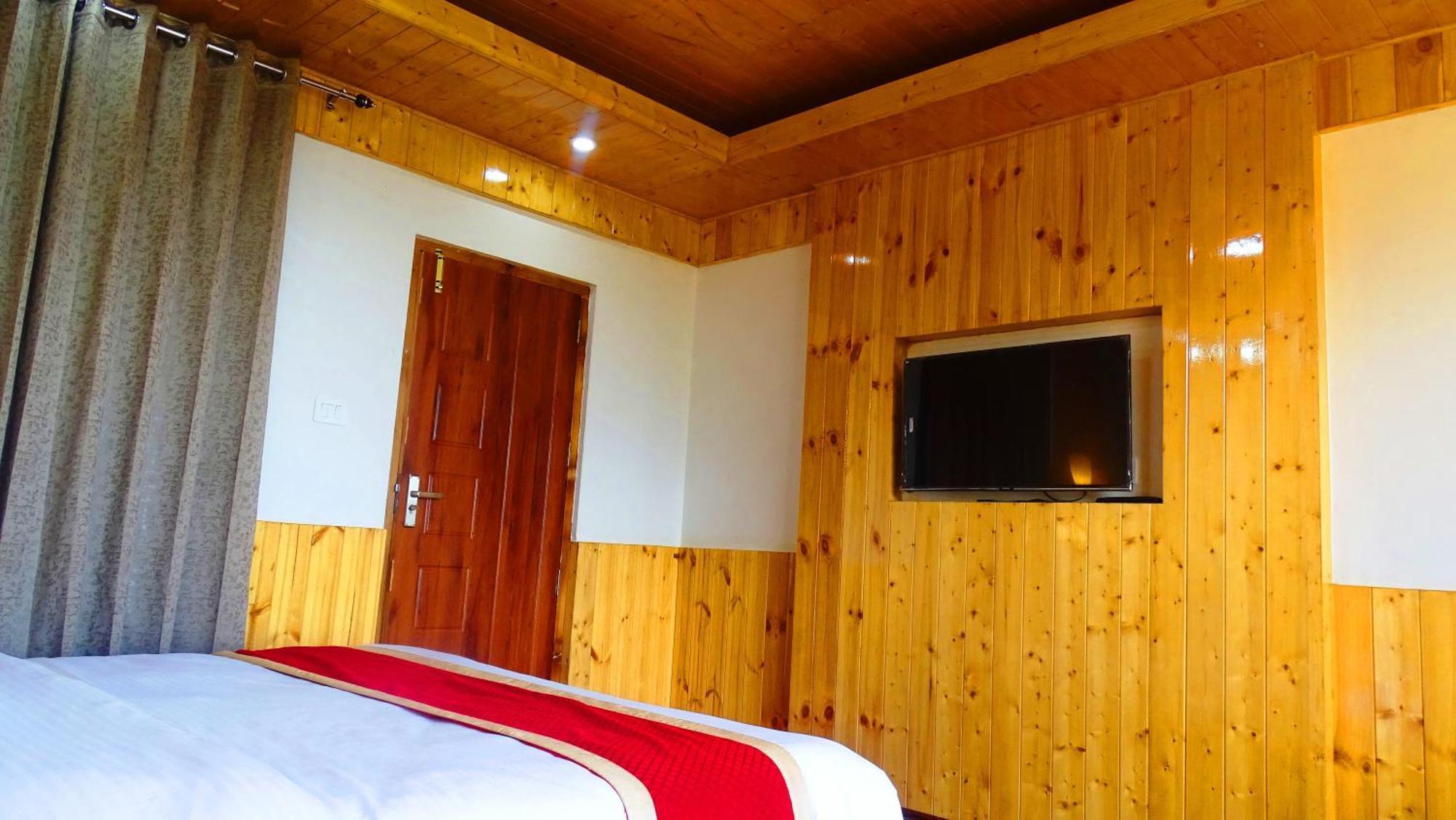 Humble Holiday Inn Kufri Simla Buitenkant foto